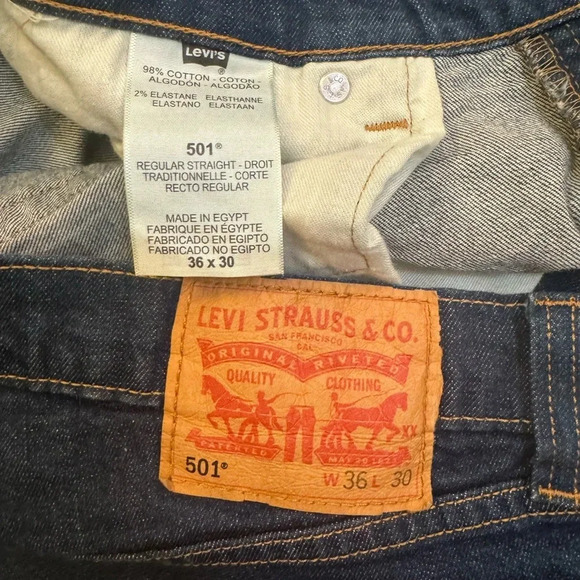 Levi’s 501 Button Fly Regular Straight Jeans - Picture 8 of 8
